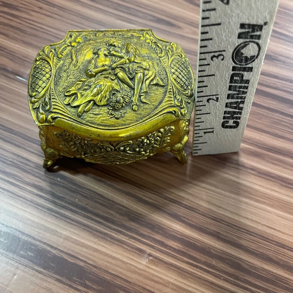 Vintage‎ ornate metal trinket box made in Japan elephant footed decoration